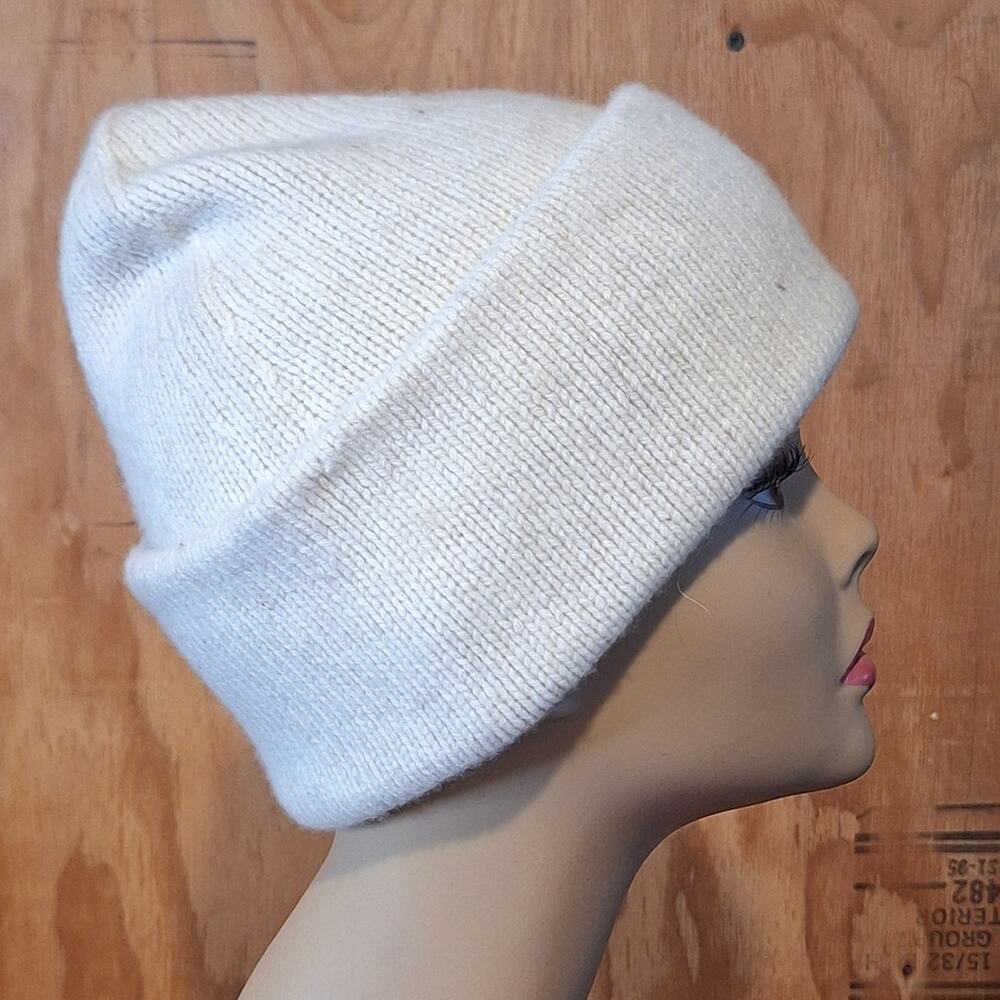 Everlane Cabin Beanie Women's OSFM Cream 97% Wool Cozycore Winter Outdoors - Picture 3 of 7